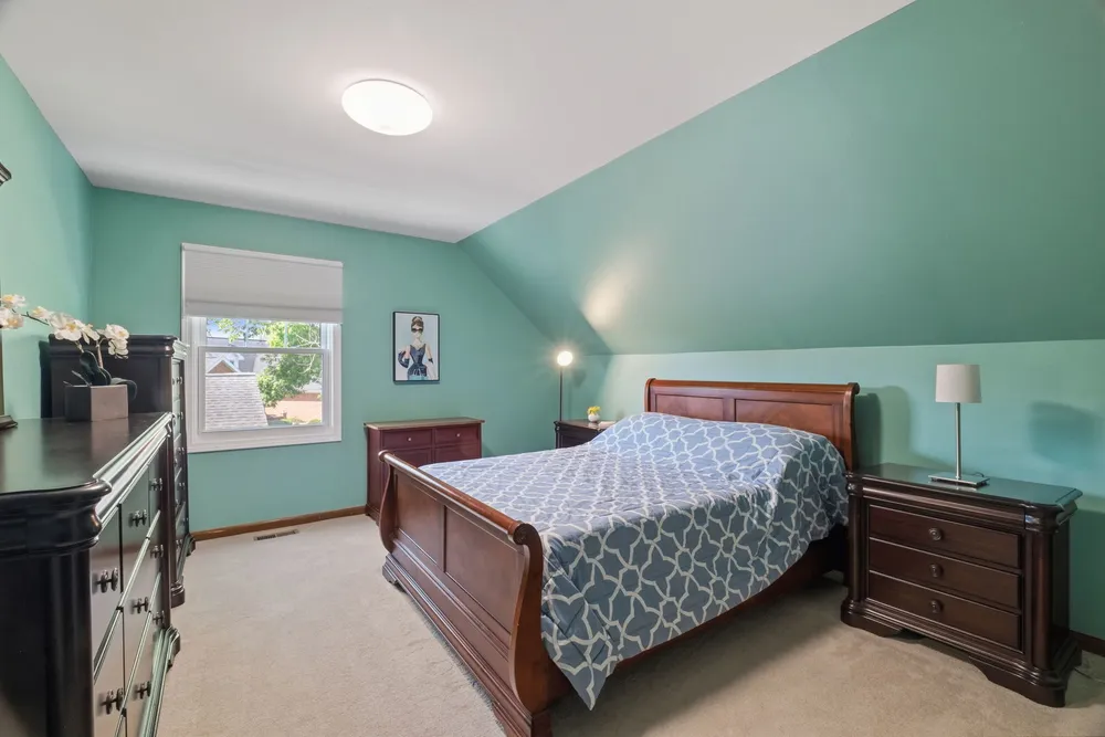 2506 Highland Dr, Palatine, IL 60067