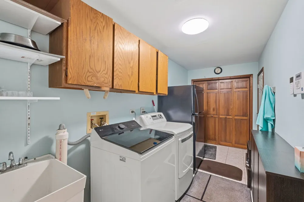 2506 Highland Dr, Palatine, IL 60067