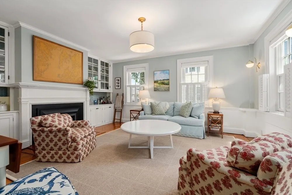 16 Cordis St, Boston, MA 02129