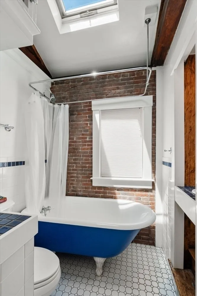 16 Cordis St, Boston, MA 02129