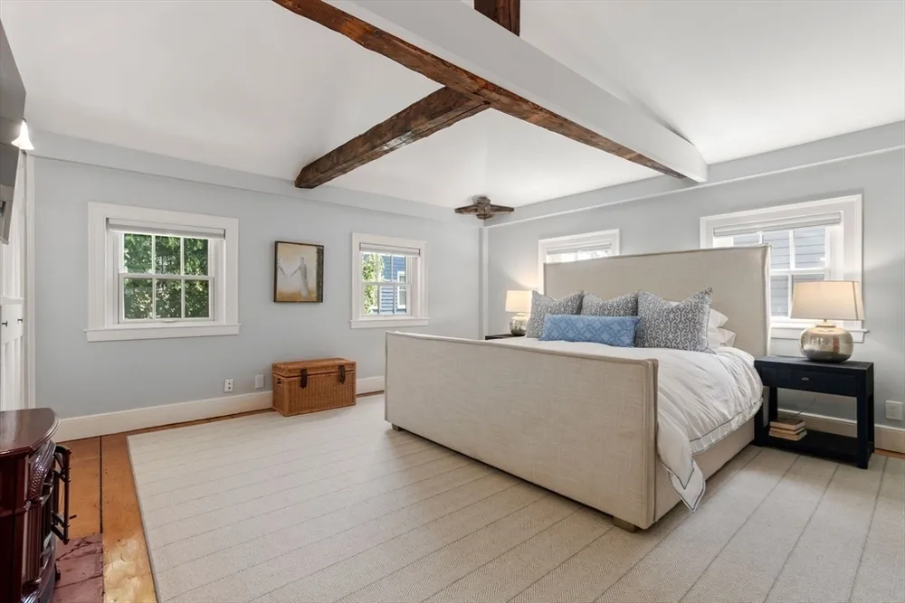 16 Cordis St, Boston, MA 02129