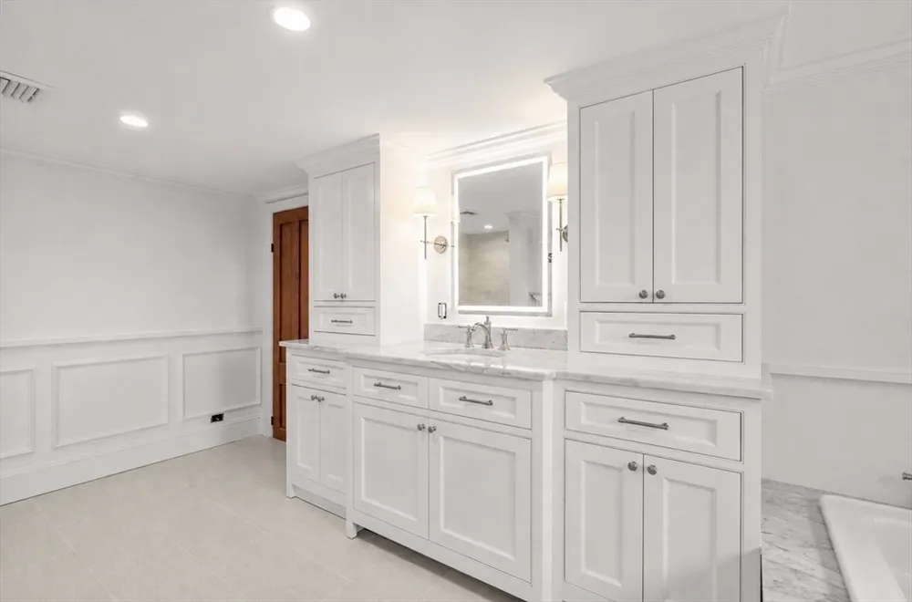 16 Cordis St, Boston, MA 02129