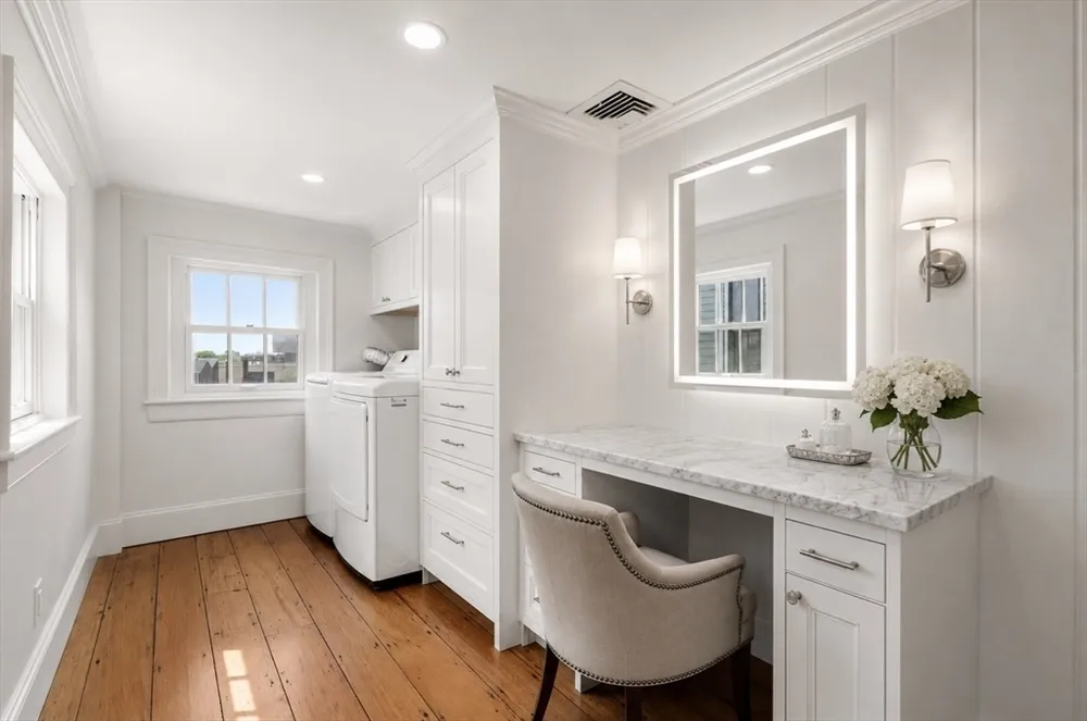 16 Cordis St, Boston, MA 02129