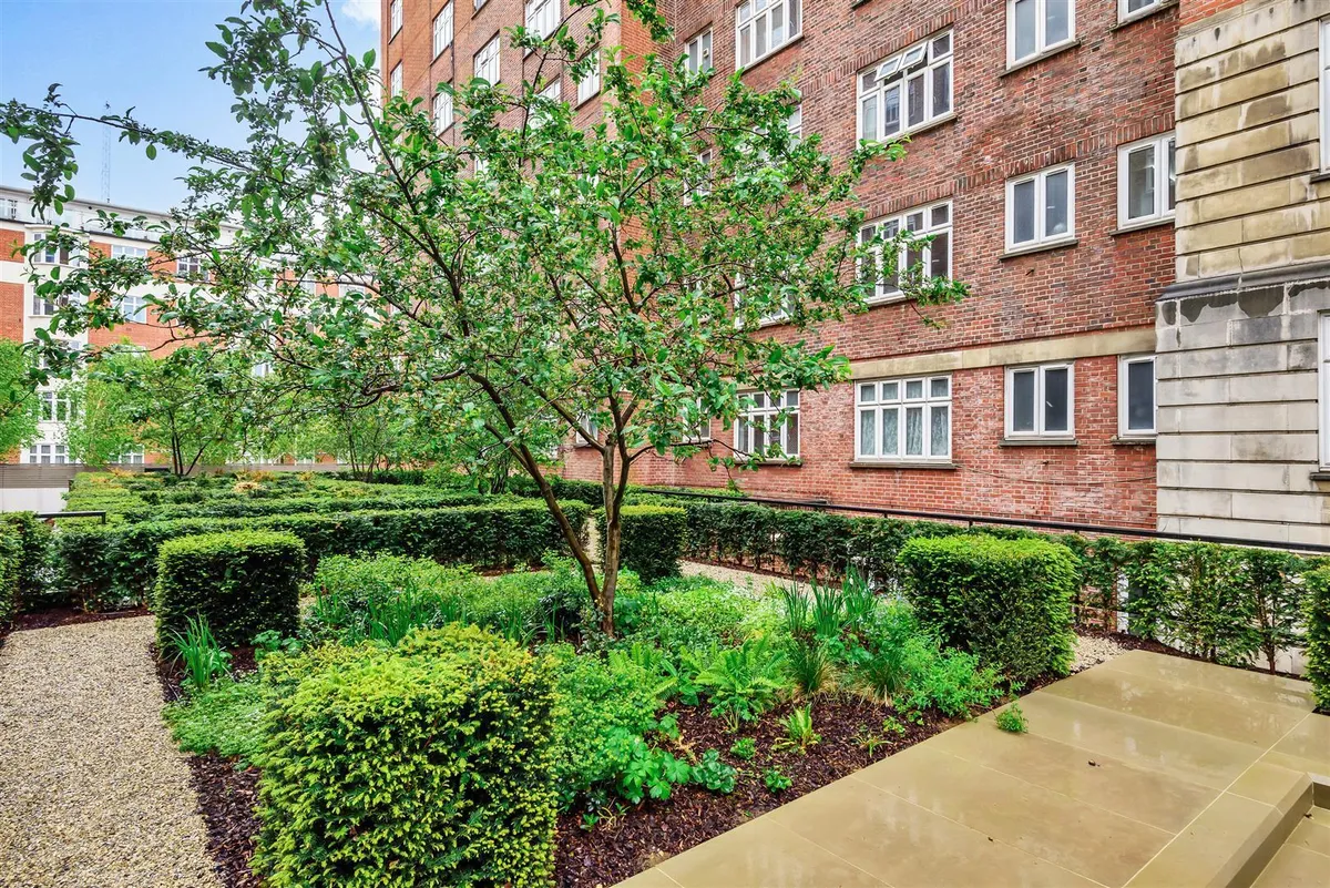 Grove Hall Court, London, NW8