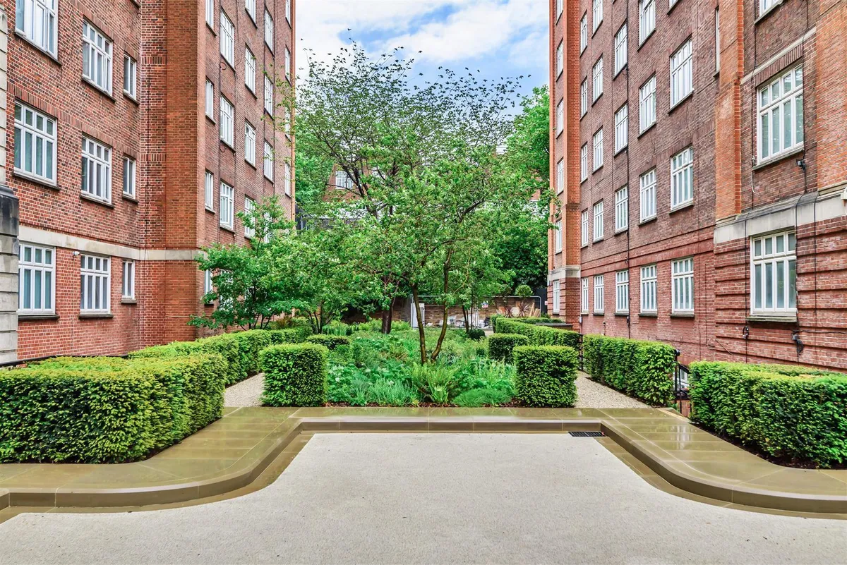Grove Hall Court, London, NW8