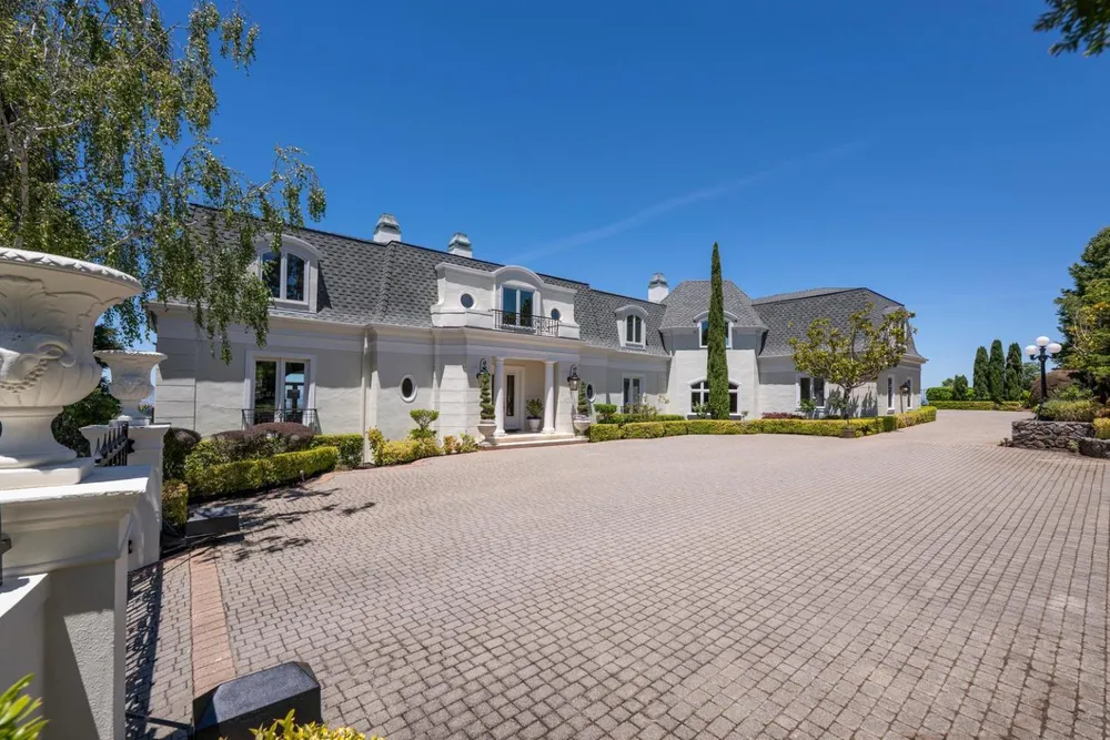 225 Tobin Clark Dr, Hillsborough, CA 94010