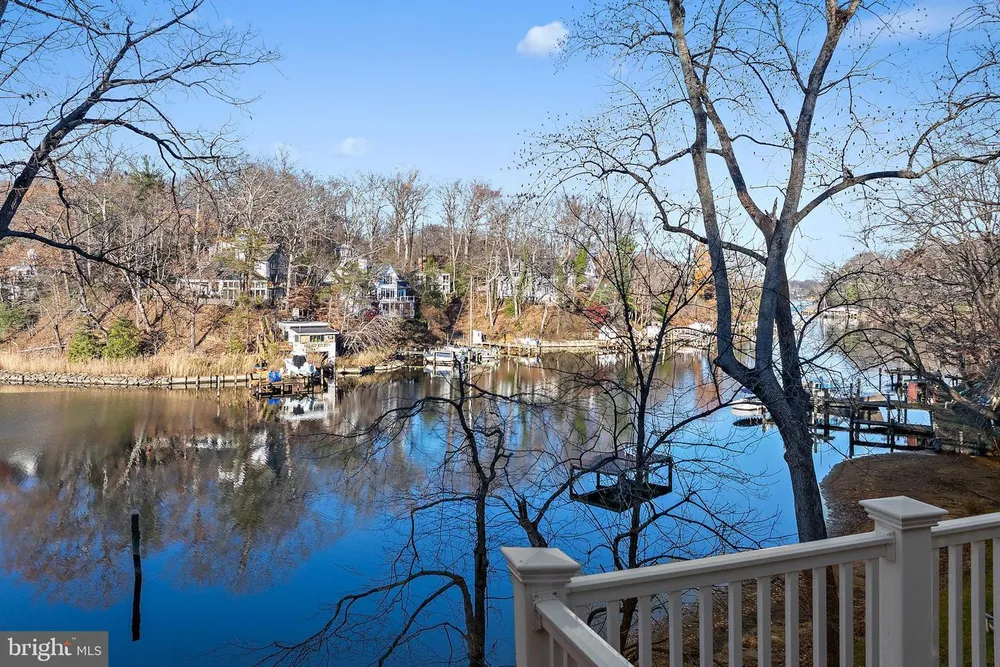 1812 Shore Dr, Annapolis, MD 21401