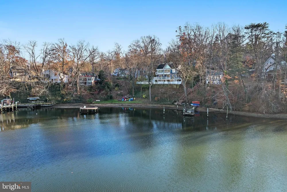 1812 Shore Dr, Annapolis, MD 21401