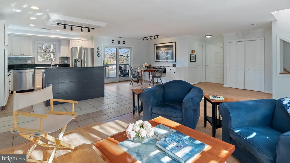 1812 Shore Dr, Annapolis, MD 21401