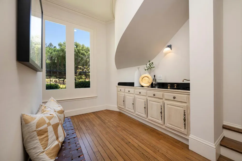 225 Tobin Clark Dr, Hillsborough, CA 94010