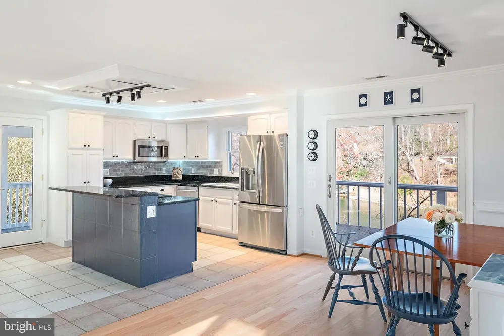 1812 Shore Dr, Annapolis, MD 21401