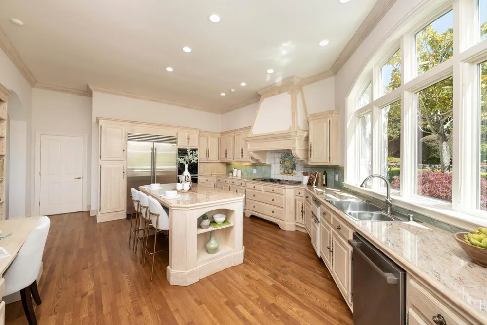225 Tobin Clark Dr, Hillsborough, CA 94010