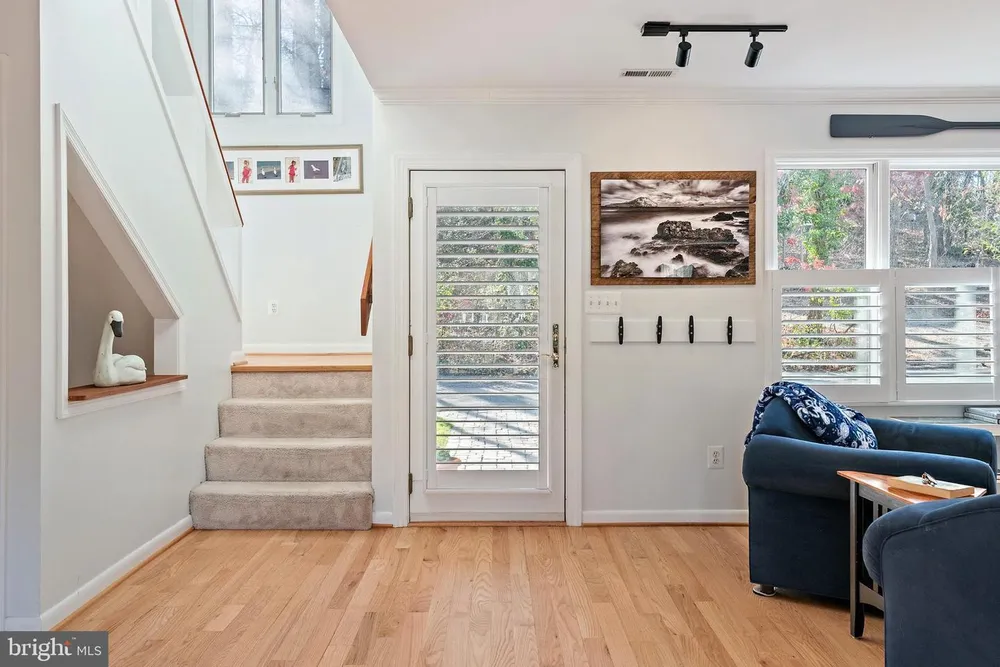 1812 Shore Dr, Annapolis, MD 21401