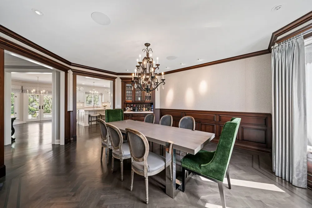 599 Chateaux Bourne Dr, Barrington, IL 60010