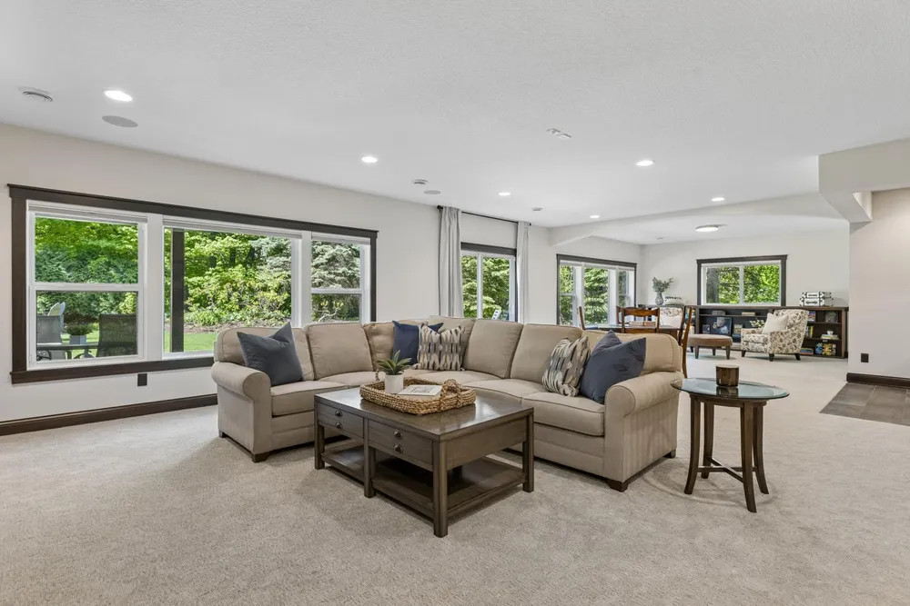 14 Beebe Ave, Mendota Heights, MN 55118