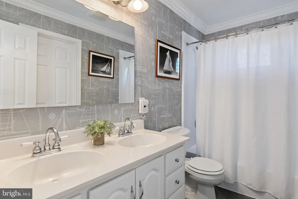 1812 Shore Dr, Annapolis, MD 21401