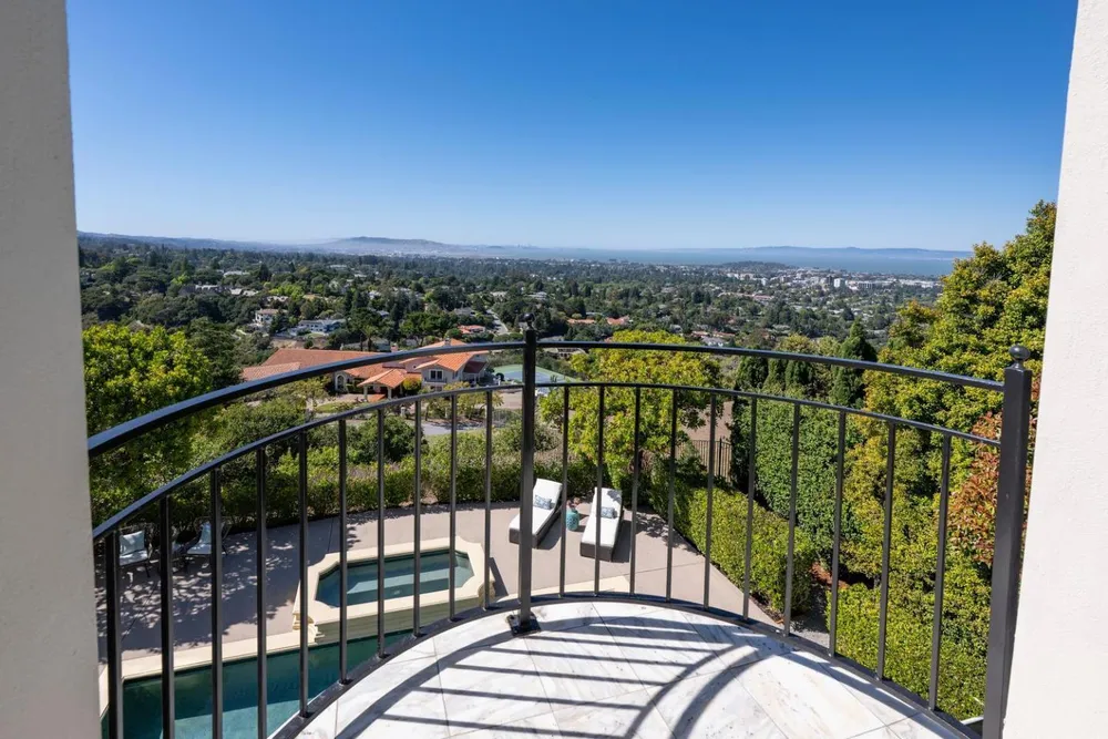 225 Tobin Clark Dr, Hillsborough, CA 94010
