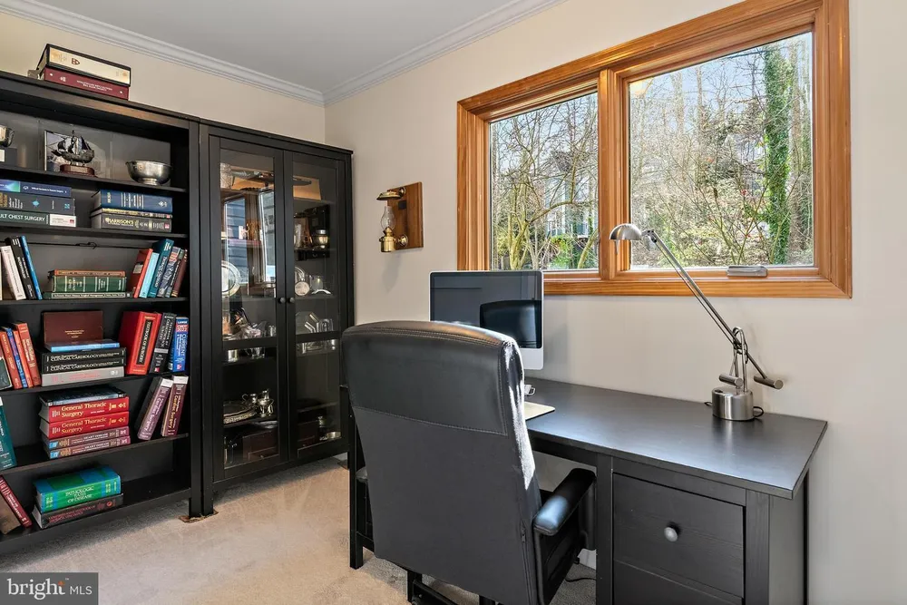 1812 Shore Dr, Annapolis, MD 21401