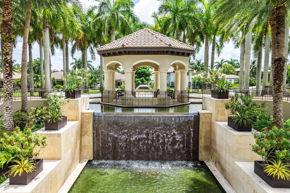 8658 Lewis River Rd, Delray Beach, FL 33446