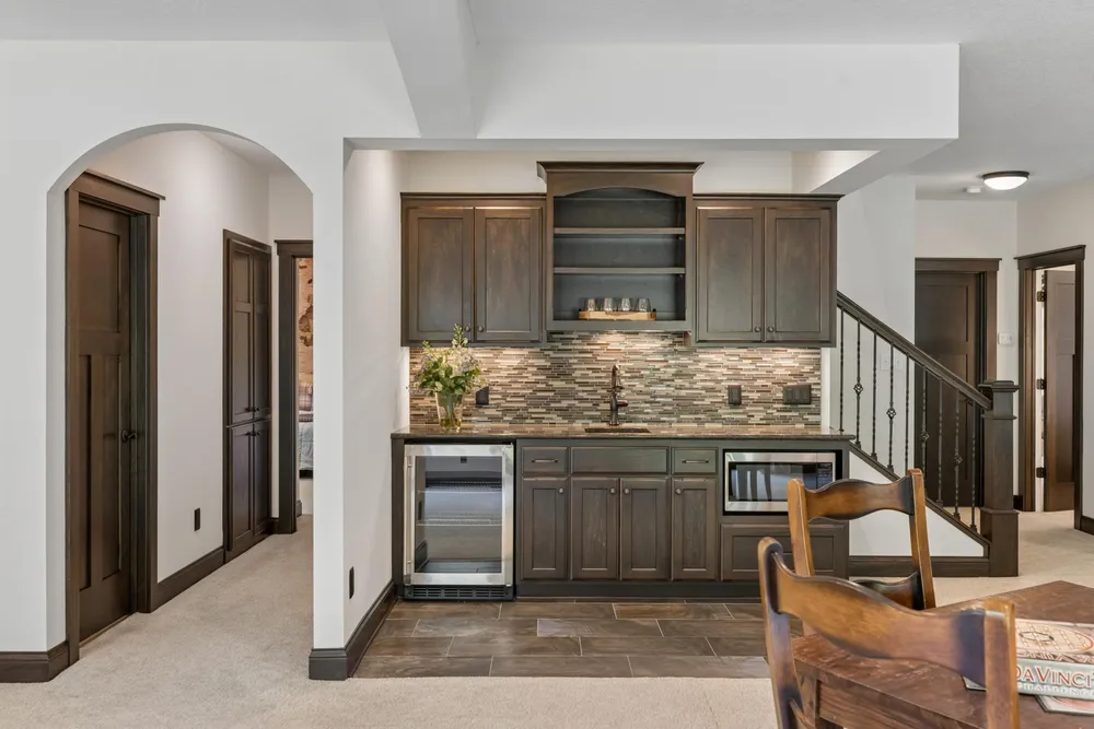 14 Beebe Ave, Mendota Heights, MN 55118