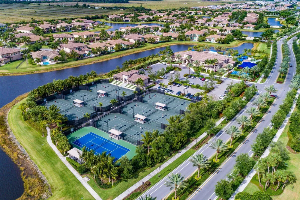 8658 Lewis River Rd, Delray Beach, FL 33446