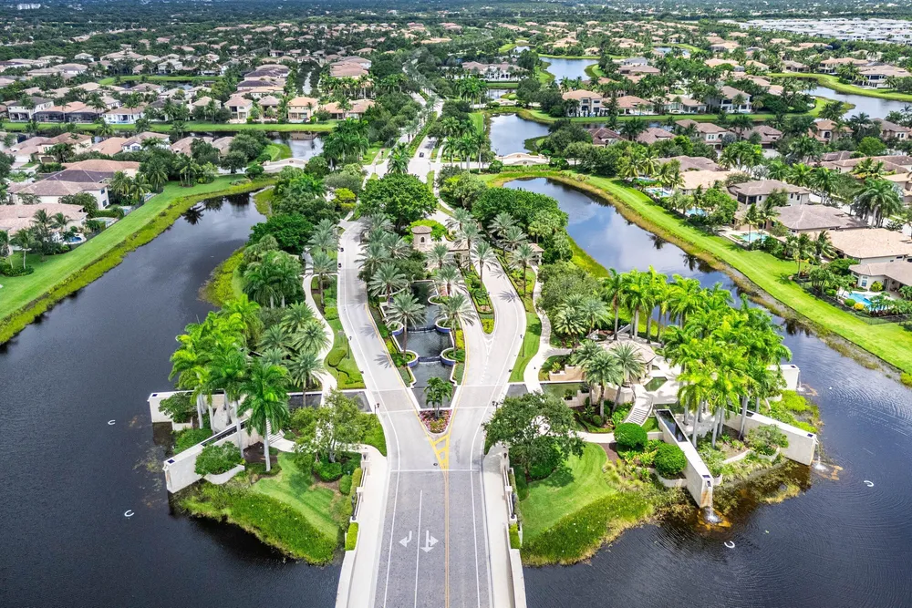 8658 Lewis River Rd, Delray Beach, FL 33446