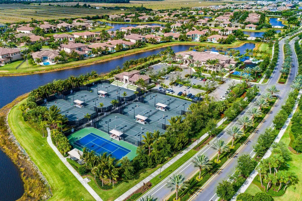 8658 Lewis River Rd, Delray Beach, FL 33446