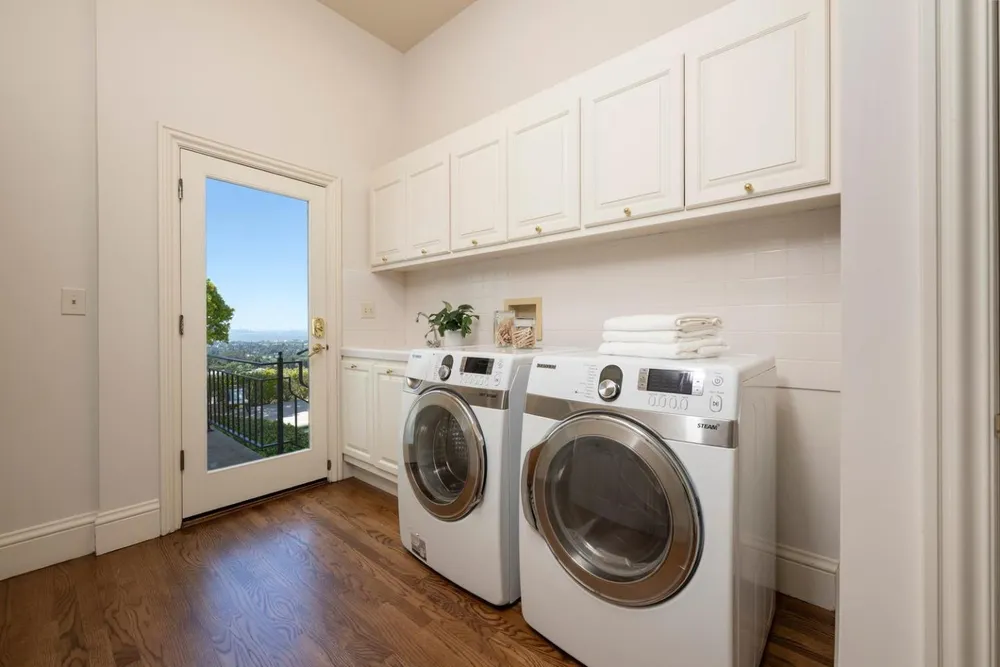 225 Tobin Clark Dr, Hillsborough, CA 94010