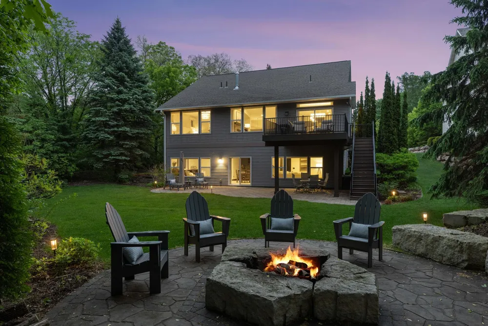 14 Beebe Ave, Mendota Heights, MN 55118