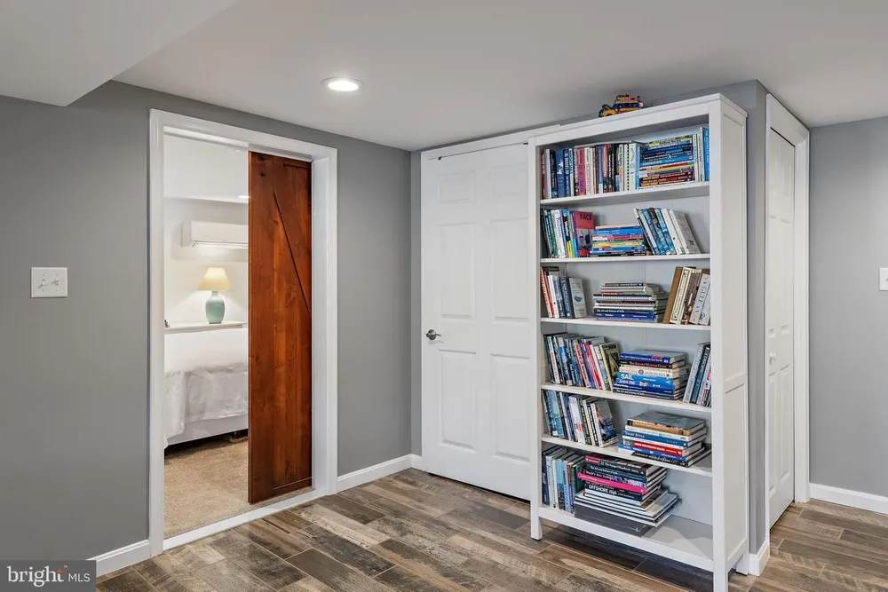 1812 Shore Dr, Annapolis, MD 21401