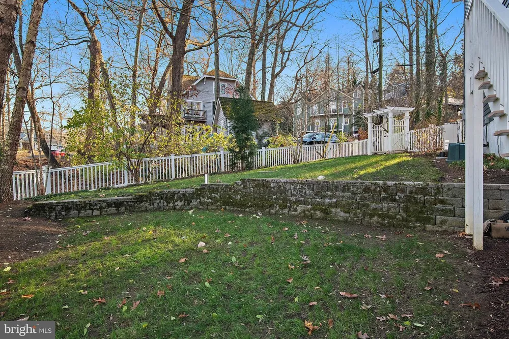 1812 Shore Dr, Annapolis, MD 21401