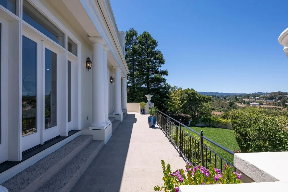 225 Tobin Clark Dr, Hillsborough, CA 94010