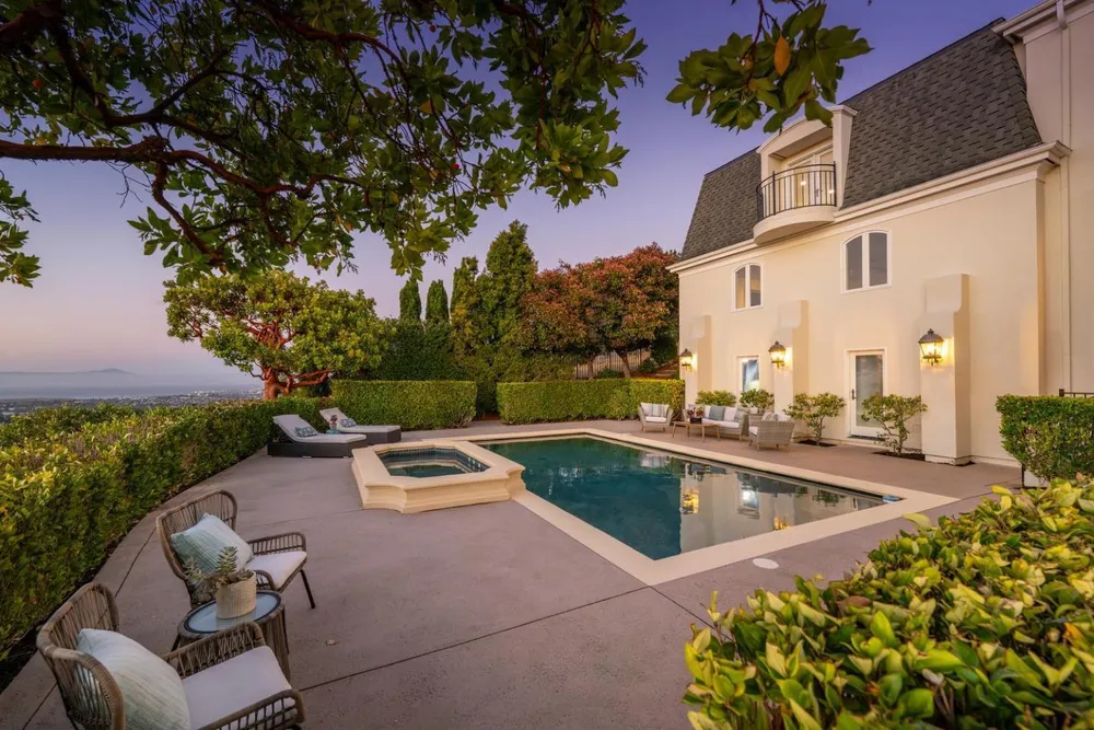 225 Tobin Clark Dr, Hillsborough, CA 94010