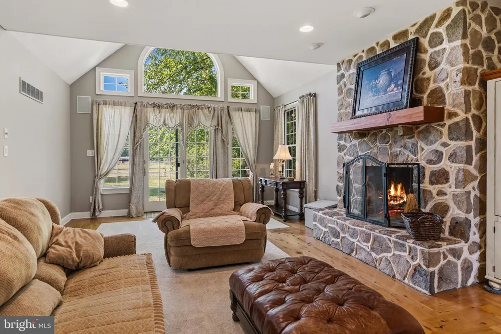 265 Walter Rd, Chalfont, PA 18914
