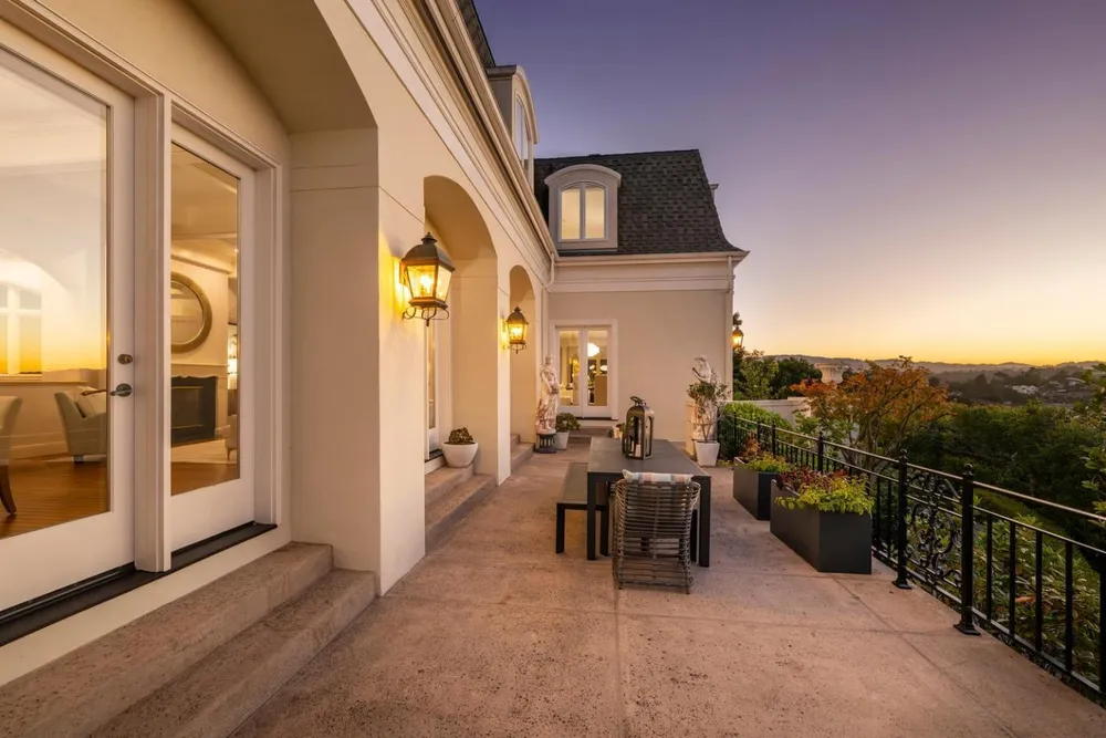 225 Tobin Clark Dr, Hillsborough, CA 94010