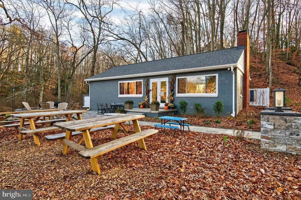 1812 Shore Dr, Annapolis, MD 21401