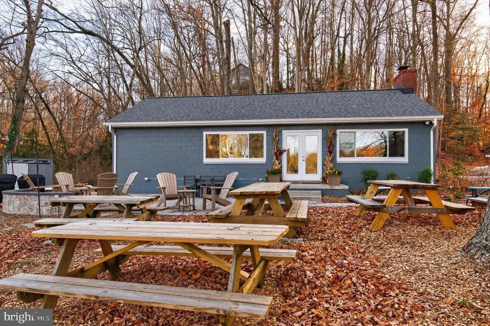 1812 Shore Dr, Annapolis, MD 21401