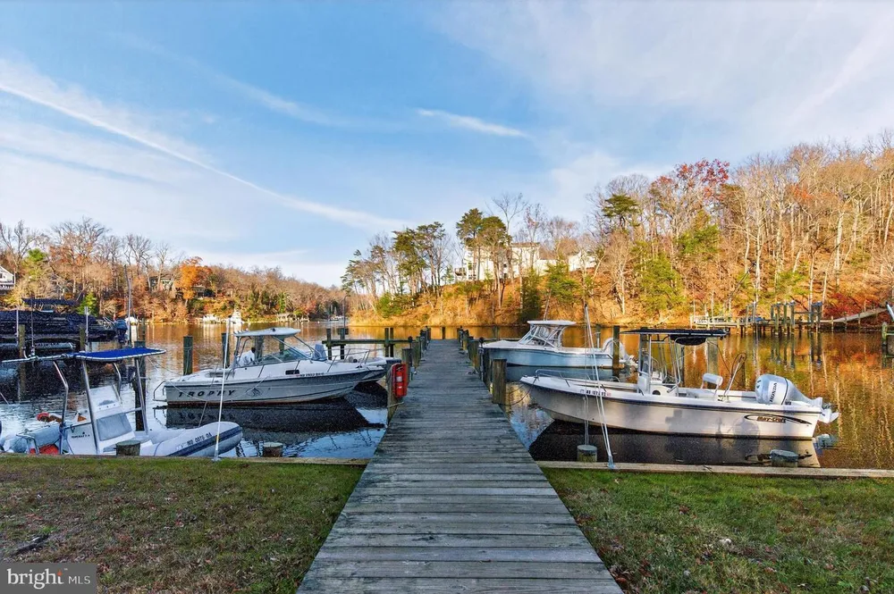 1812 Shore Dr, Annapolis, MD 21401