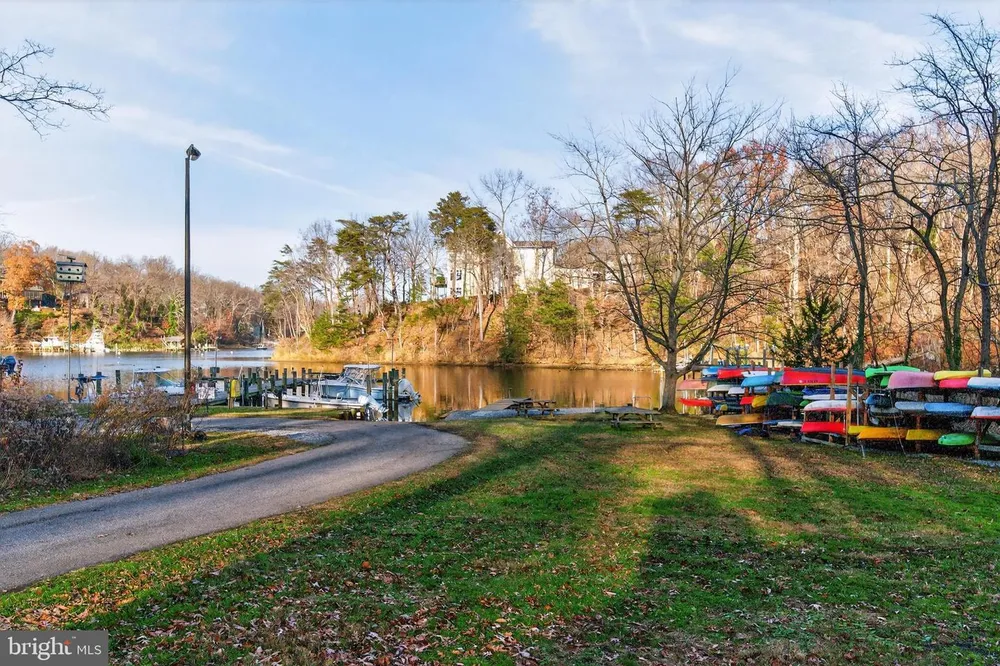 1812 Shore Dr, Annapolis, MD 21401