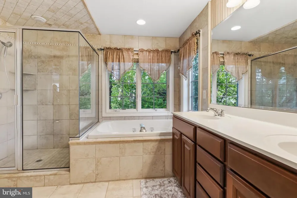 265 Walter Rd, Chalfont, PA 18914