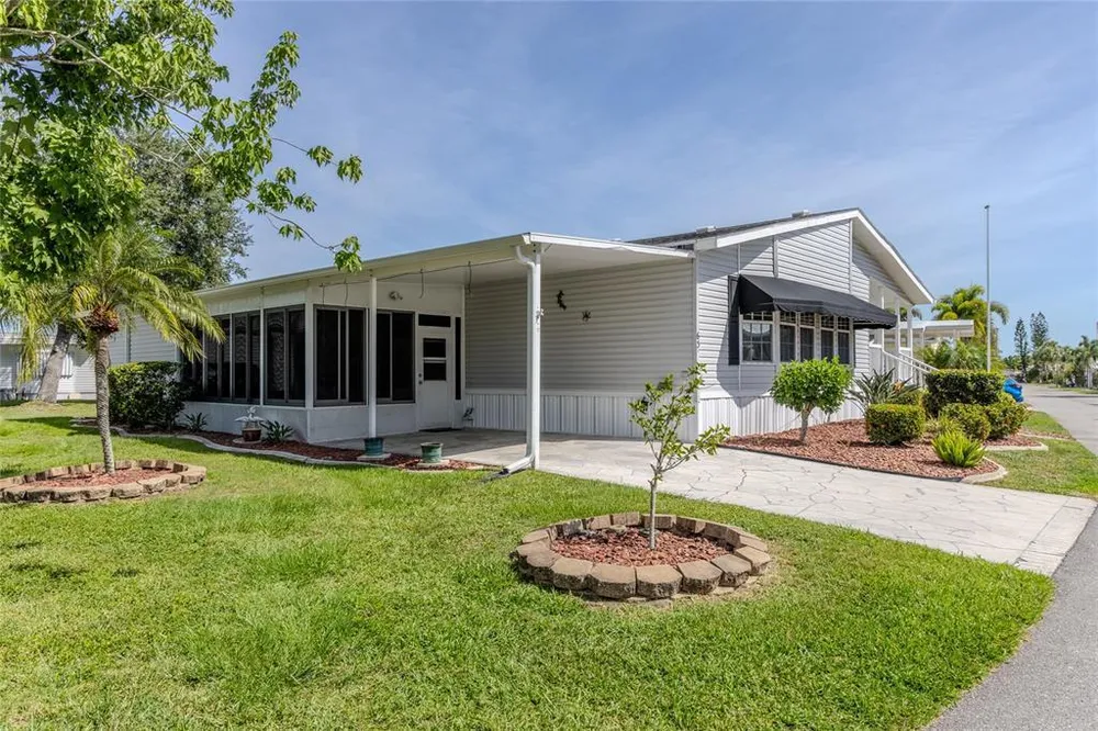 2100 Kings Hwy, Port Charlotte, FL 33980