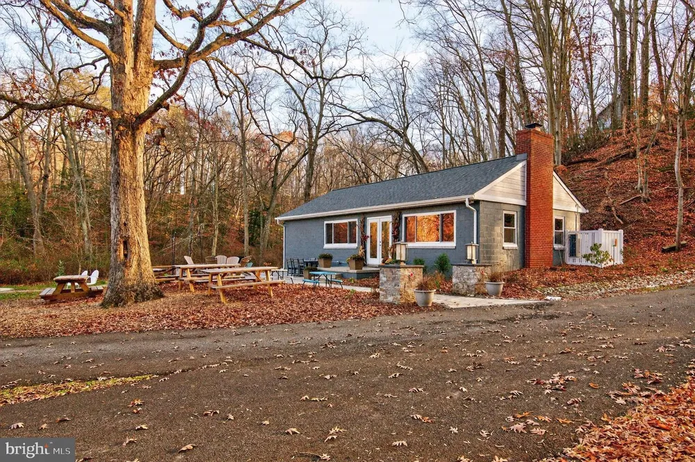 1812 Shore Dr, Annapolis, MD 21401