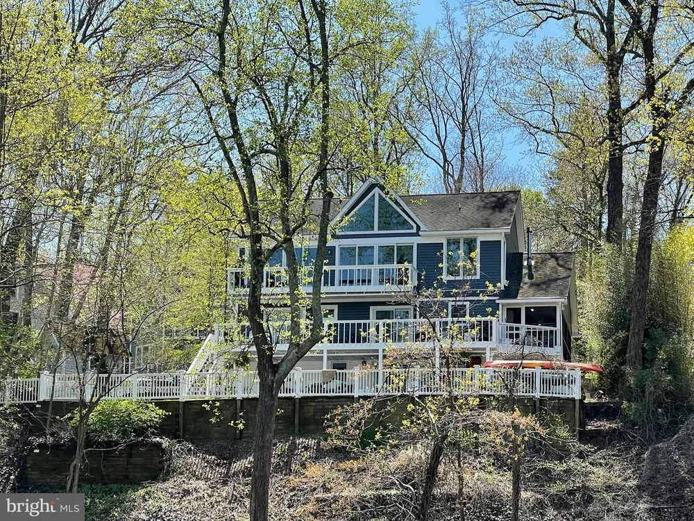 1812 Shore Dr, Annapolis, MD 21401