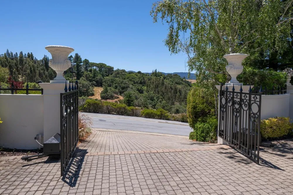 225 Tobin Clark Dr, Hillsborough, CA 94010