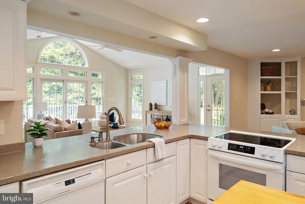 2 Tolson St, Annapolis, MD 21401