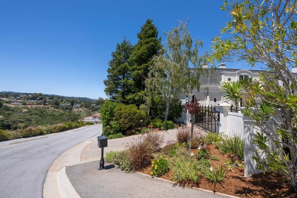 225 Tobin Clark Dr, Hillsborough, CA 94010
