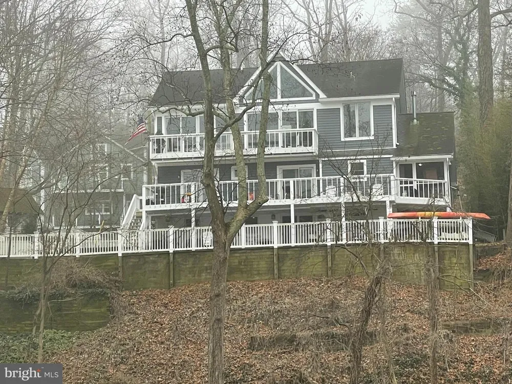 1812 Shore Dr, Annapolis, MD 21401