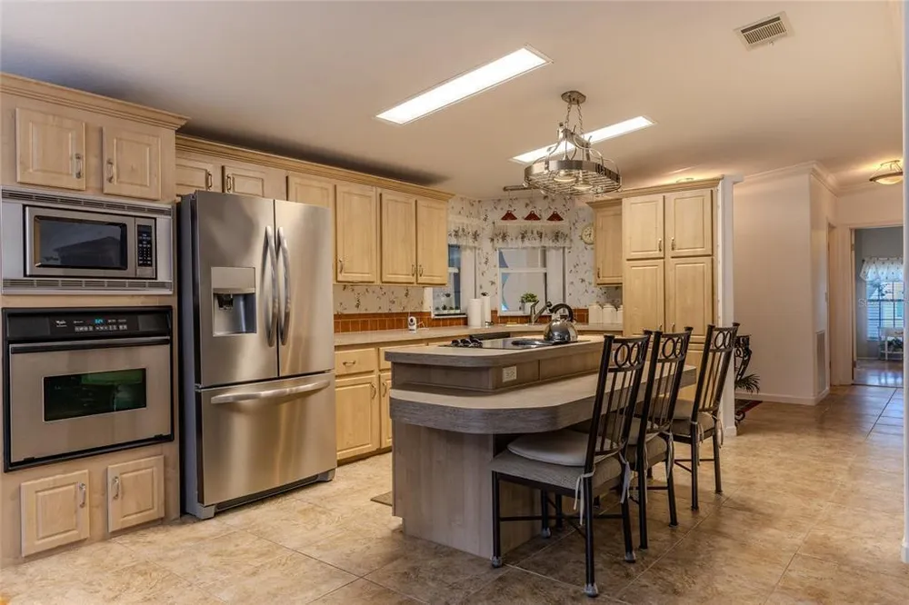 2100 Kings Hwy, Port Charlotte, FL 33980