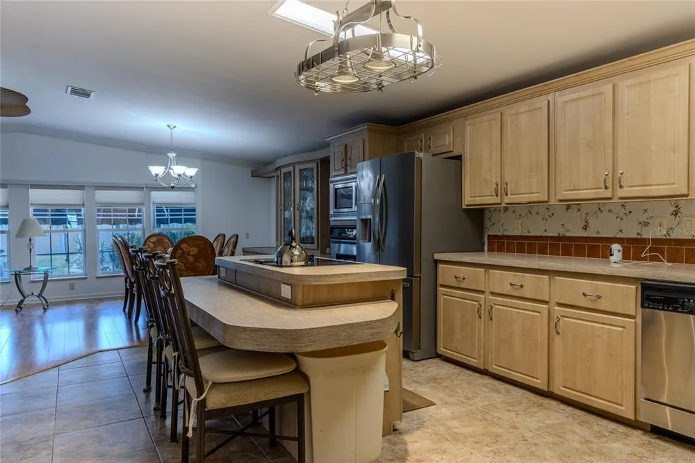 2100 Kings Hwy, Port Charlotte, FL 33980