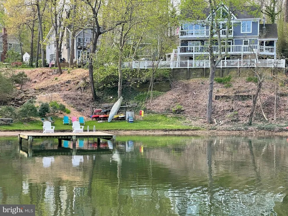1812 Shore Dr, Annapolis, MD 21401